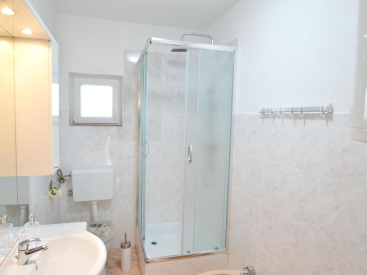 Frane By Interhome * Lisane Tinjske